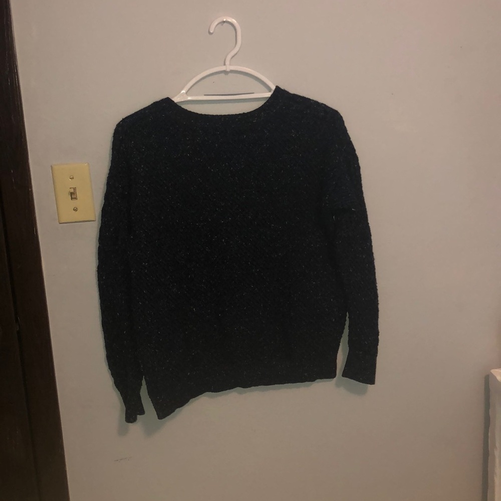 patterned blue sweater! - Picture 2 of 3